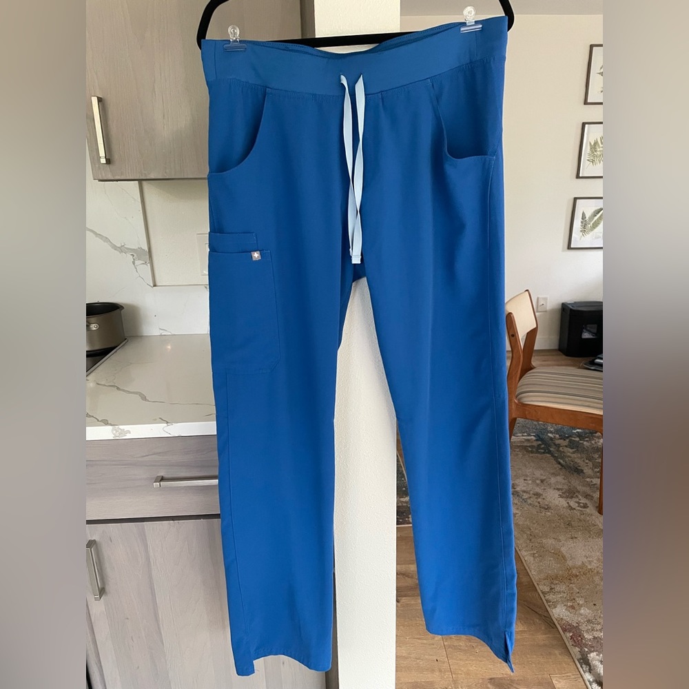 FIGS Kade Scrub Pants Sz. Medium Tall in Royal Blue
